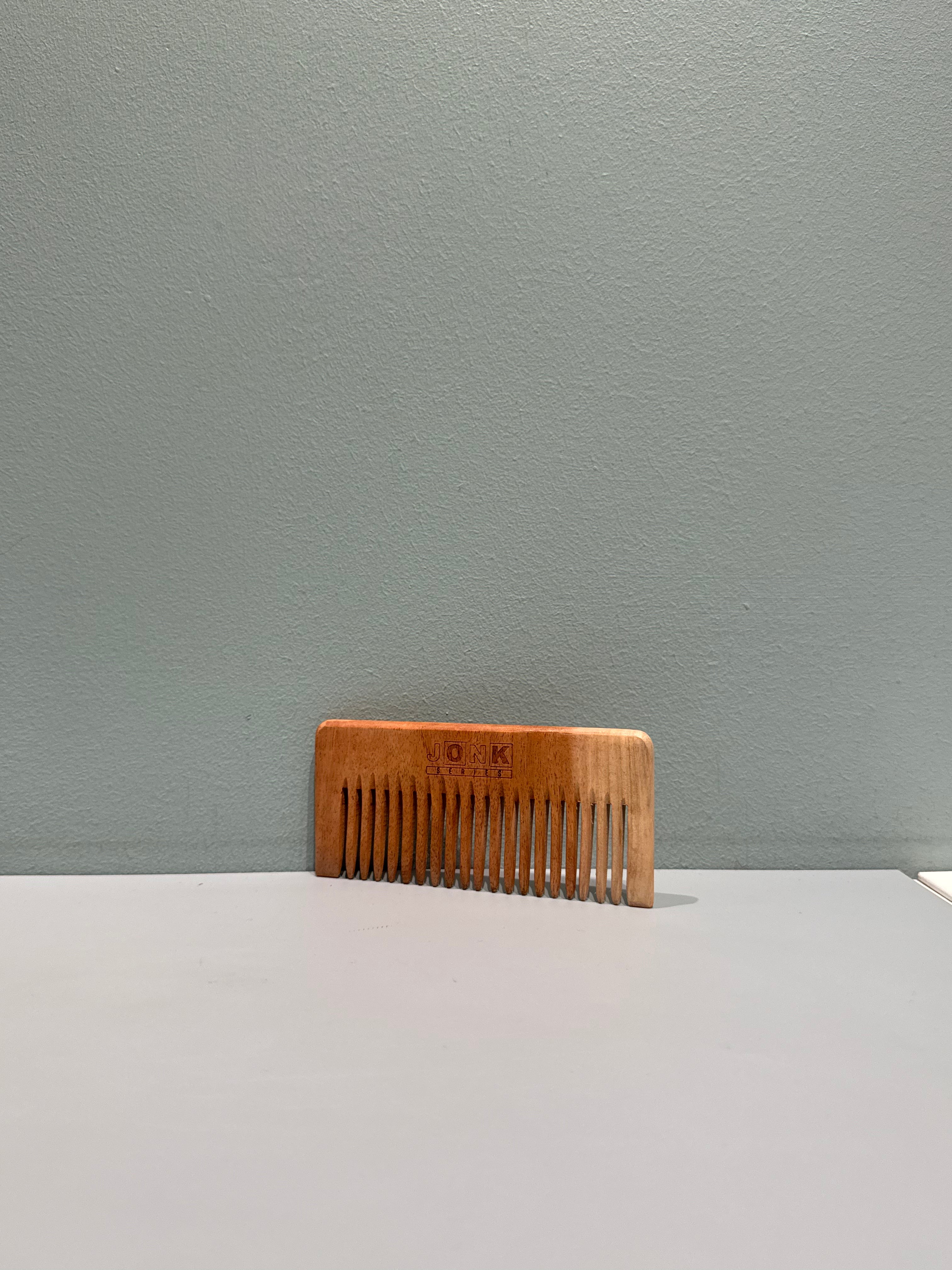 JONK Series – Neem Wood Comb